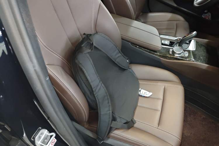 Used BMW 5 Series 2020 525Li M Sport Package Right Front Seat