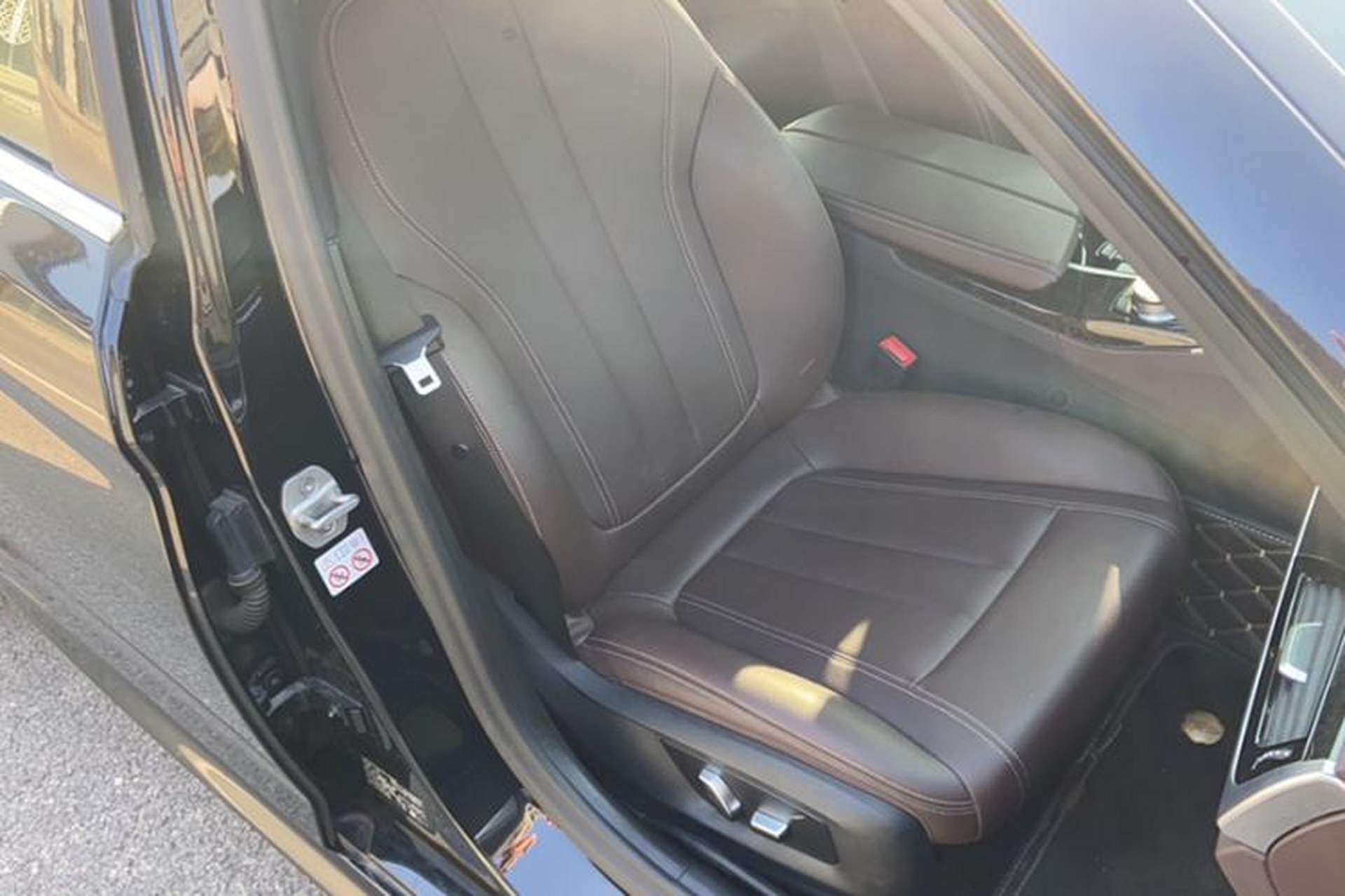 Used BMW 5 Series 2020 525Li M Sport Package Right Front Seat