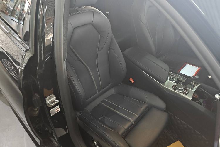 Used BMW 5 Series 2020 525i M Sport Package Right Front Seat
