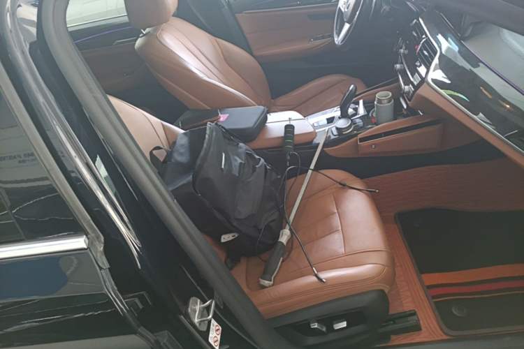 Used BMW 5 Series 2020 530Li Luxury Edition M Sport Package Right Front Seat