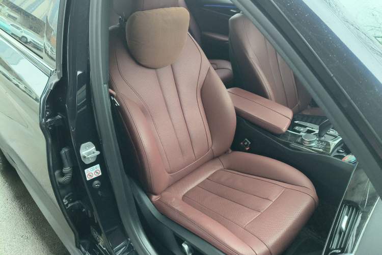 Used BMW 5 Series 2020 530Li Leading Model M Sport Package Right Front Seat