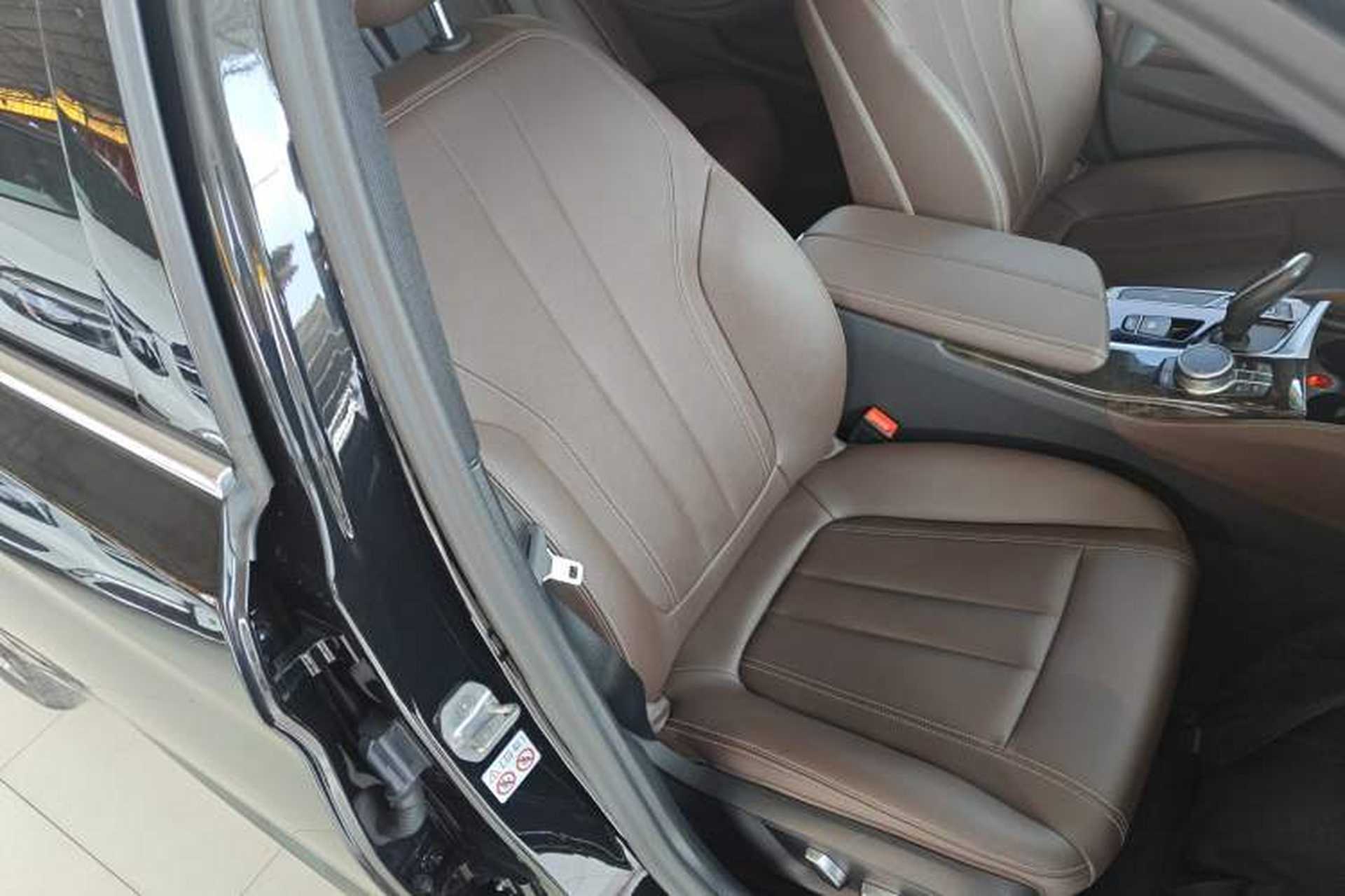 Used BMW 5 Series 2020 525Li M Sport Package Right Front Seat