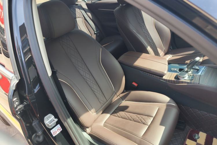 Used BMW 5 Series 2020 530Li Leading Edition Luxury Package Right Front Seat