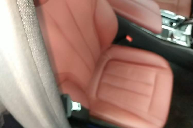 Used BMW 5 Series 2020 530Li Luxury Edition M Sport Package Right Front Seat