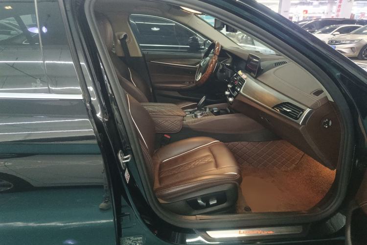 Used BMW 5 Series 2020 530Li Leading Edition Luxury Package Right Front Seat