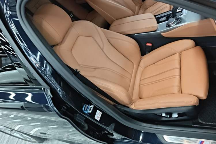 Used BMW 5 Series 2020 525i M Sport Package Right Front Seat