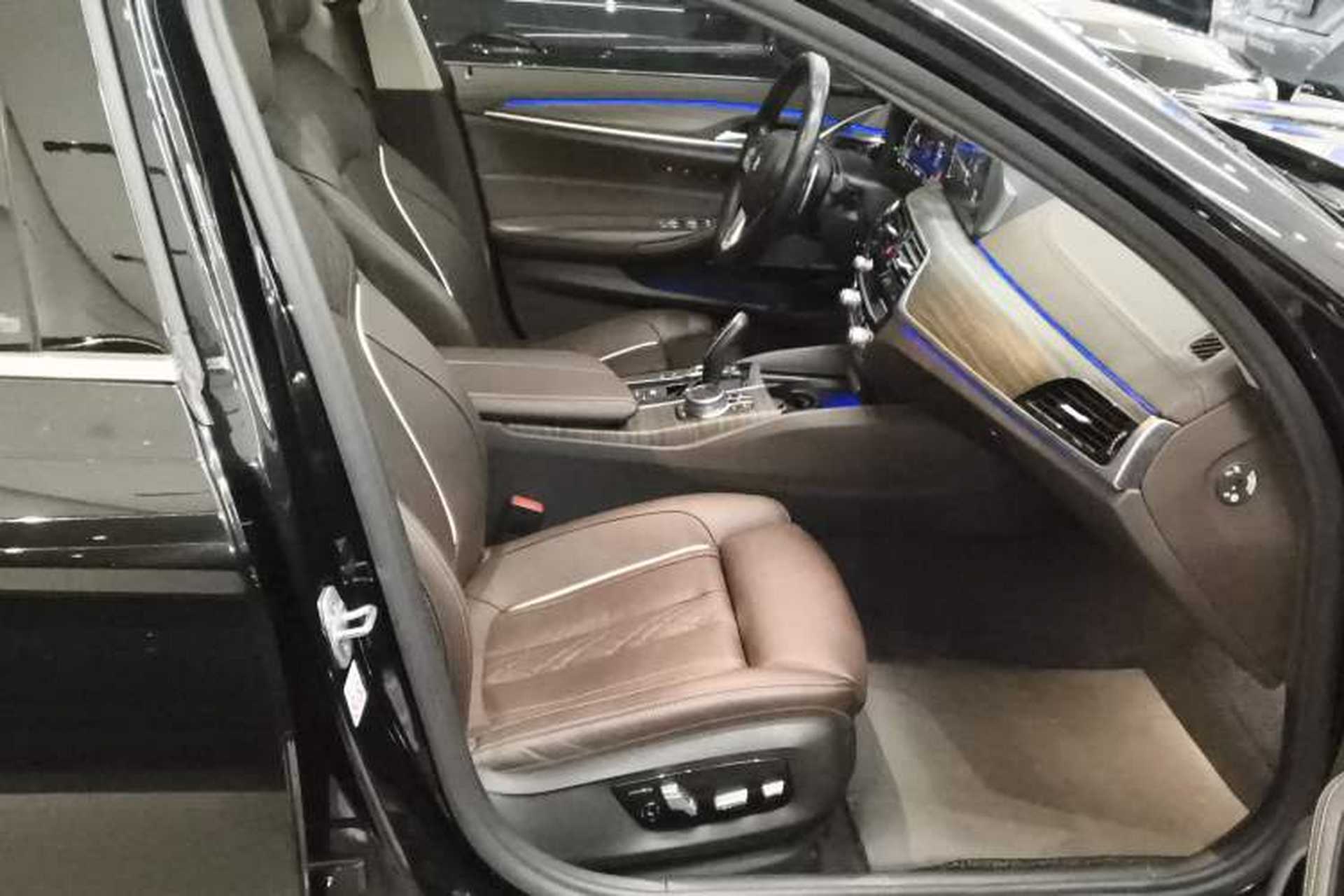 Used BMW 5 Series 2020 530Li Luxury Edition Premium Package Right Front Seat