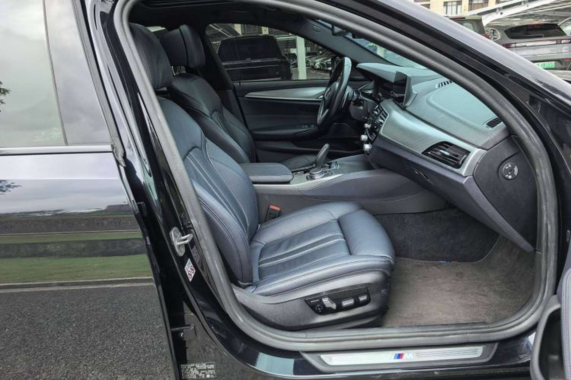 Used BMW 5 Series 2020 530i Sport Line M Sport Package Right Front Seat