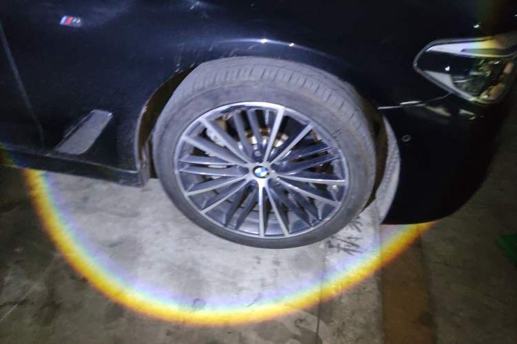 Used BMW 5 Series 2020 530Li Luxury Edition M Sport Package Right Front Wheel Hub