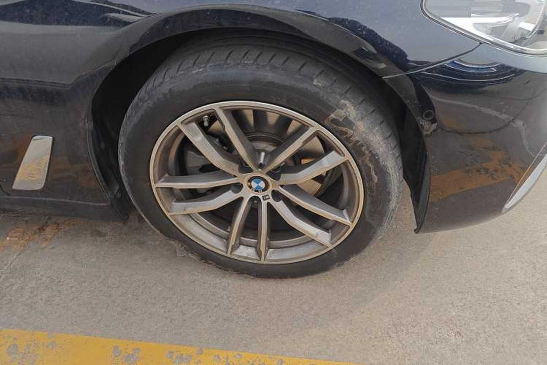 Used BMW 5 Series 2020 525Li M Sport Package Right Front Wheel Hub