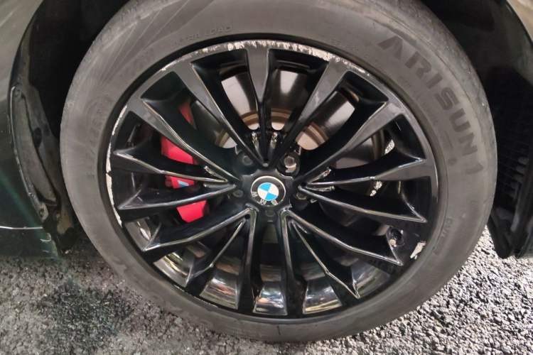 Used BMW 5 Series 2020 530Li xDrive Luxury Package Right Front Wheel Hub