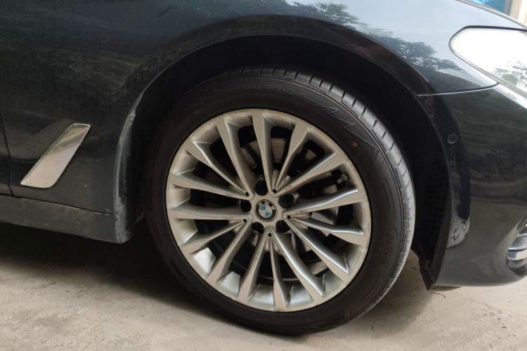 Used BMW 5 Series 2020 525Li Luxury Package Right Front Wheel Hub