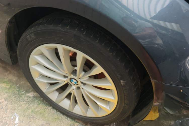 Used BMW 5 Series 2020 530Li Luxury Edition Premium Package Right Front Wheel Hub