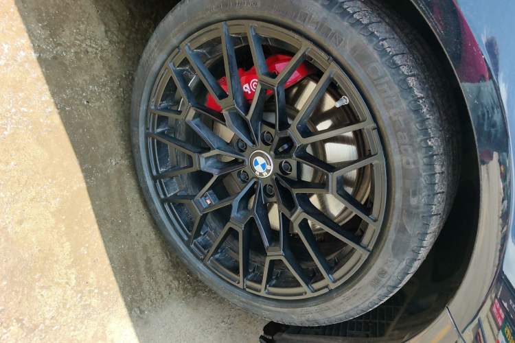 Used BMW 5 Series 2020 530Li Leading Model M Sport Package Right Front Wheel Hub