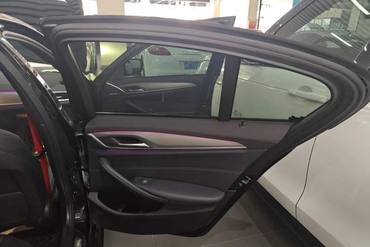 Used BMW 5 Series 2020 525i M Sport Package Right Rear Door Interior