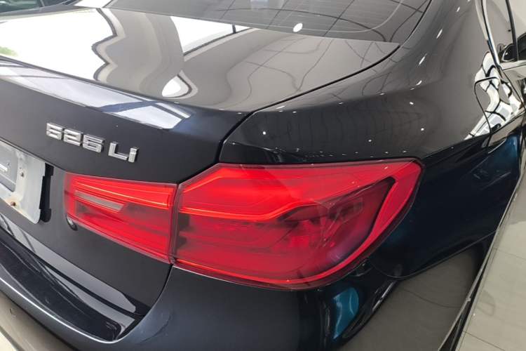 Used BMW 5 Series 2020 525Li M Sport Package Right Rear Taillight