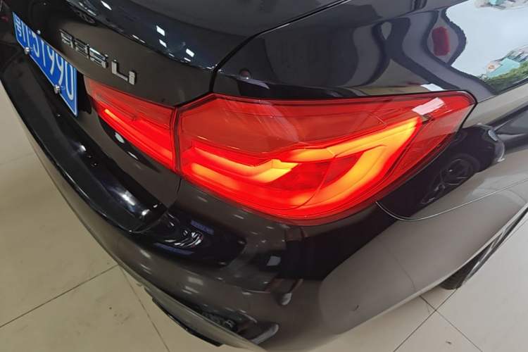 Used BMW 5 Series 2020 525Li M Sport Package Right Rear Taillight