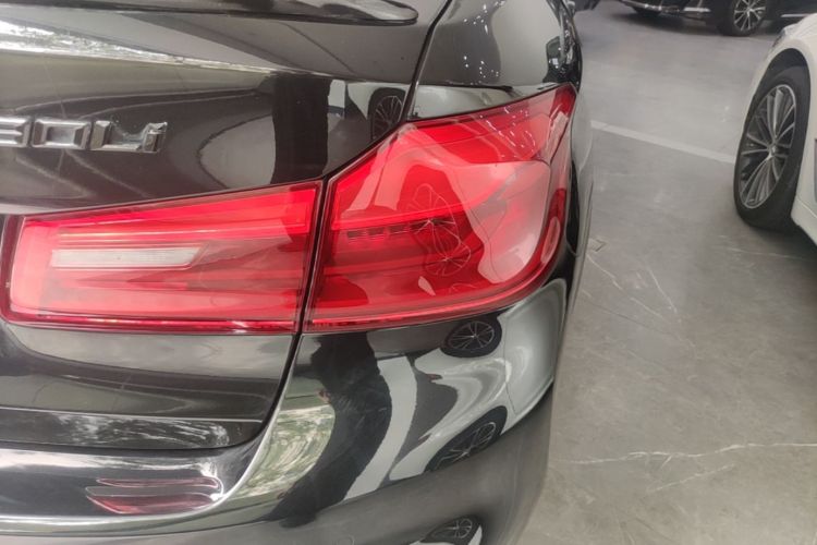 Used BMW 5 Series 2020 530Li Luxury Edition M Sport Package Right Rear Taillight