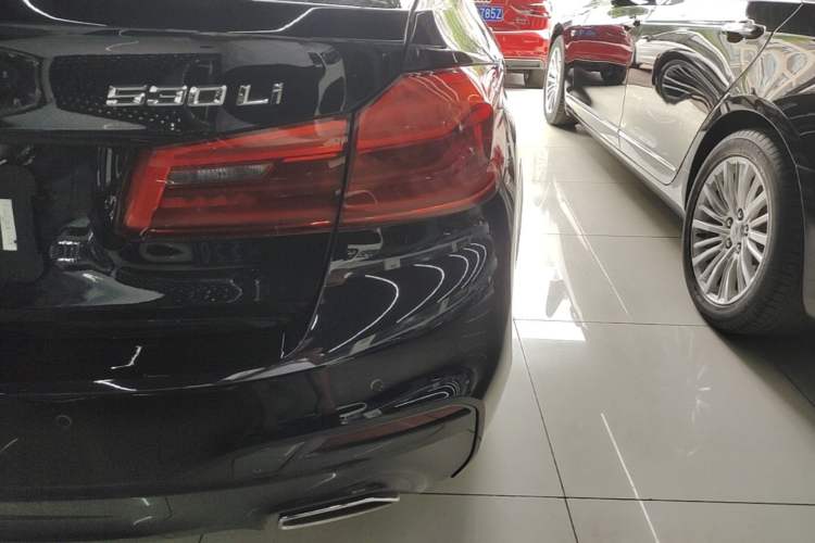 Used BMW 5 Series 2020 530Li Leading Model M Sport Package Right Rear Taillight