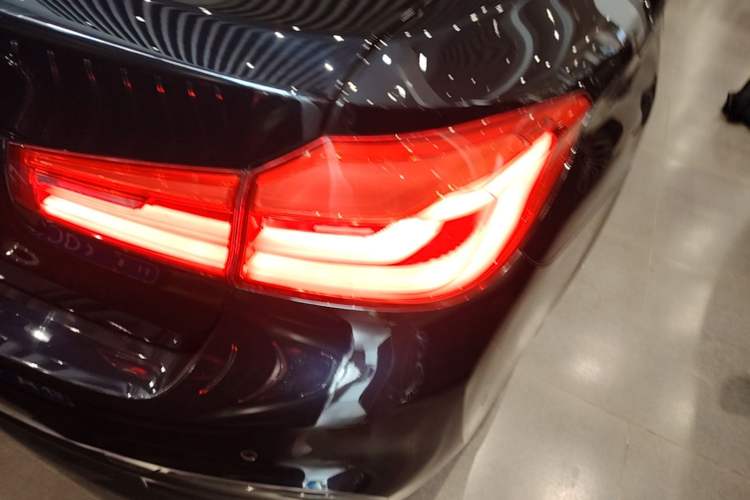 Used BMW 5 Series 2020 525Li M Sport Package Right Rear Taillight