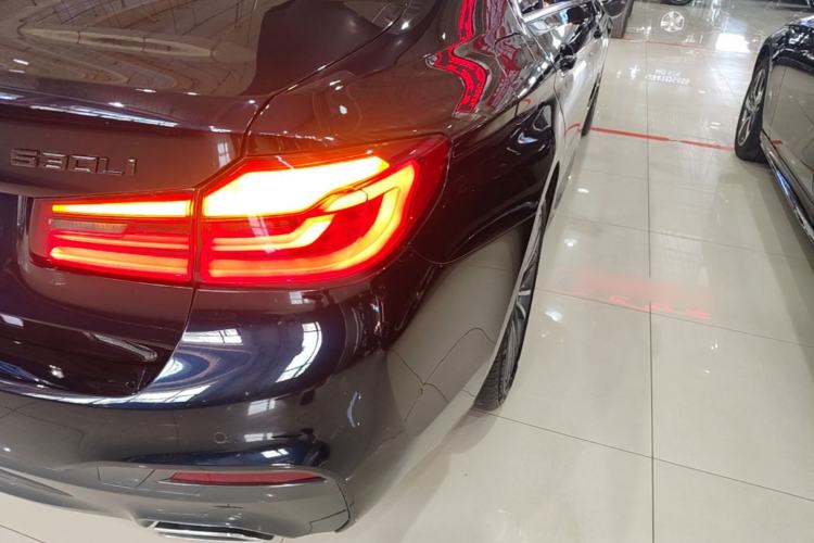 Used BMW 5 Series 2020 530Li xDrive M Sport Package Right Rear Taillight