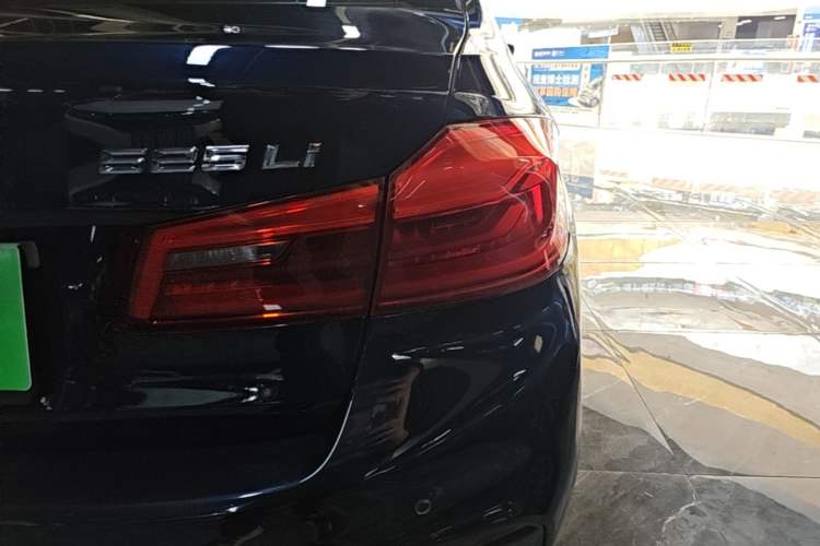 Used BMW 5 Series 2020 525Li M Sport Package Right Rear Taillight