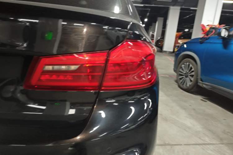 Used BMW 5 Series 2020 530Li Leading Model M Sport Package Right Rear Taillight