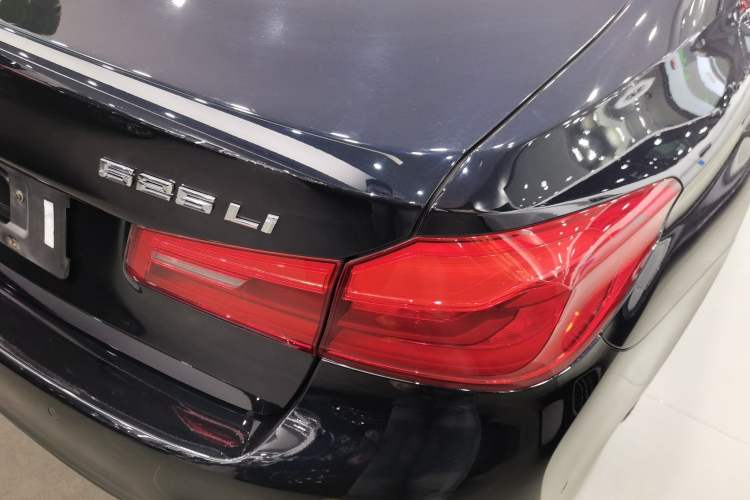 Used BMW 5 Series 2020 525Li M Sport Package Right Rear Taillight