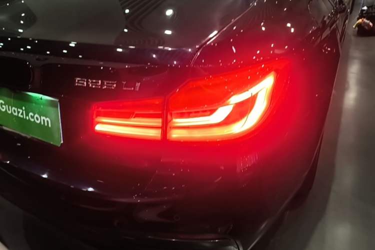 Used BMW 5 Series 2020 525Li M Sport Package Right Rear Taillight