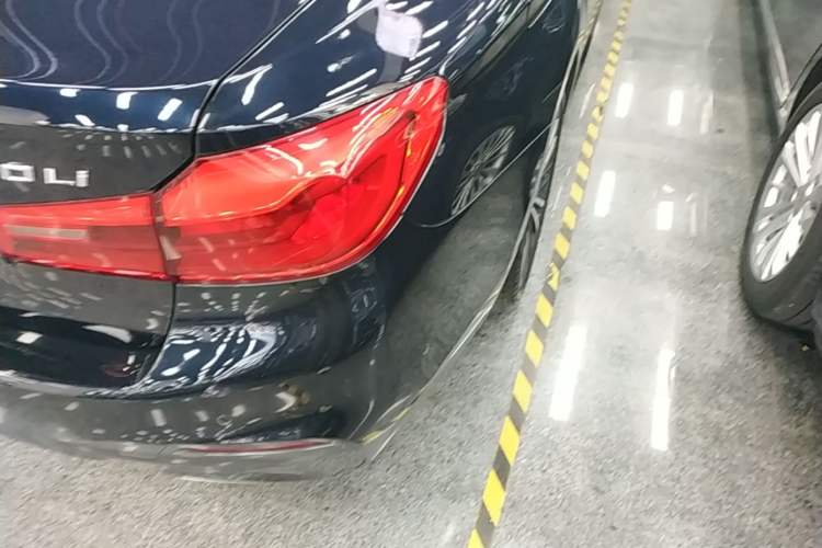 Used BMW 5 Series 2020 530Li Luxury Edition M Sport Package Right Rear Taillight