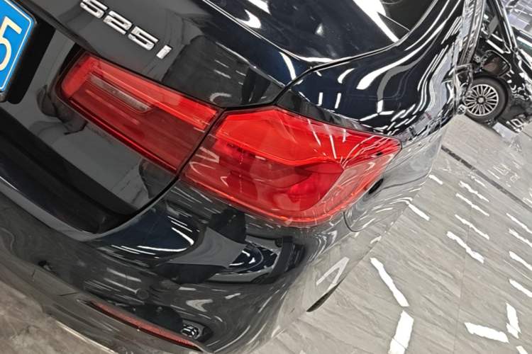 Used BMW 5 Series 2020 525i M Sport Package Right Rear Taillight