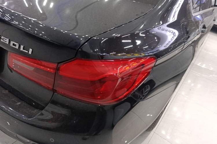 Used BMW 5 Series 2020 530Li Leading Model M Sport Package Right Rear Taillight