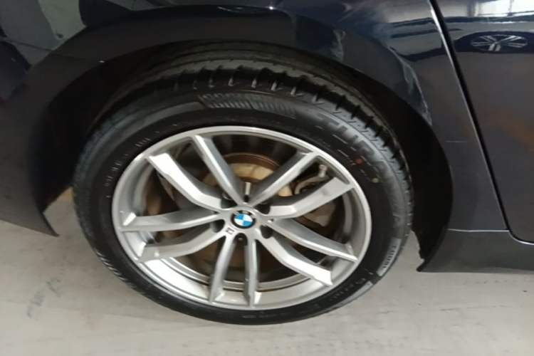 Used BMW 5 Series 2020 525Li M Sport Package Right Rear Wheel Hub