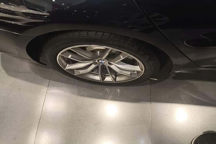 Used BMW 5 Series 2020 525Li M Sport Package Right Rear Wheel Hub