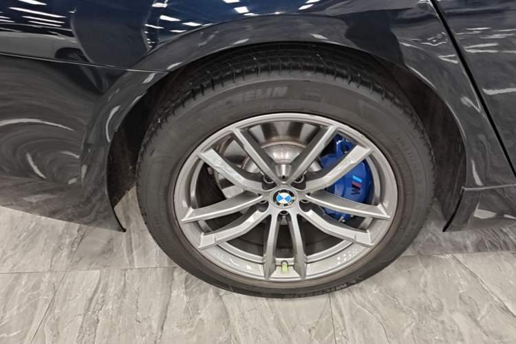 Used BMW 5 Series 2020 525i M Sport Package Right Rear Wheel Hub