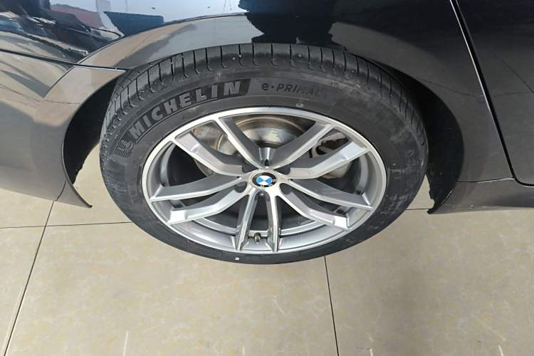 Used BMW 5 Series 2020 525Li M Sport Package Right Rear Wheel Hub