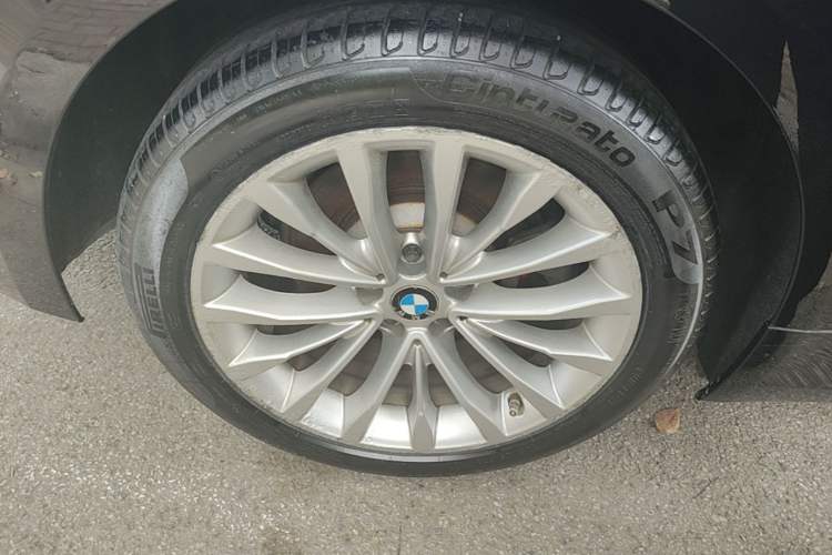 Used BMW 5 Series 2020 530Li Leading Edition Luxury Package Right Rear Wheel Hub