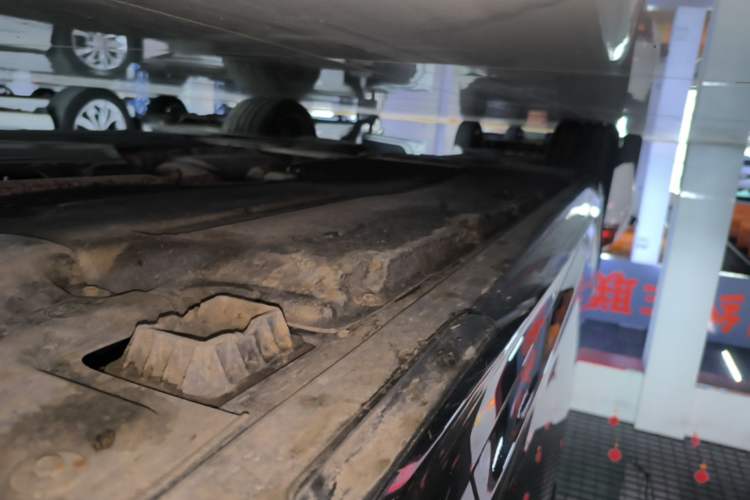 Used BMW 5 Series 2020 530Li Luxury Edition M Sport Package Right Side Sill