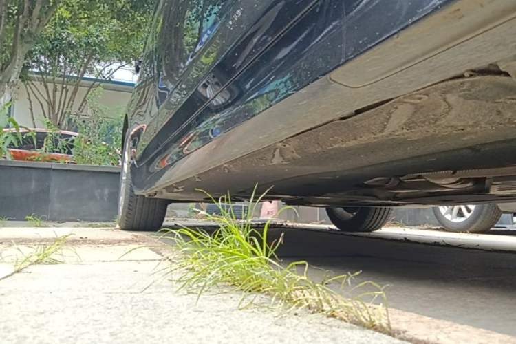 Used BMW 5 Series 2020 525Li Luxury Package Right Side Sill