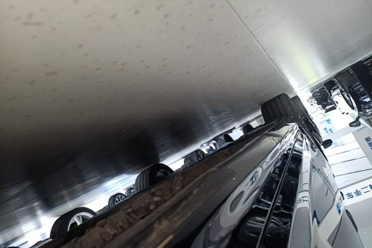 Used BMW 5 Series 2020 530Li Luxury Edition M Sport Package Right Side Sill