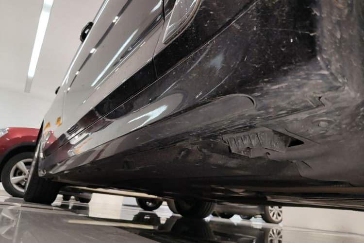 Used BMW 5 Series 2020 530Li Luxury Edition Premium Package Right Side Sill