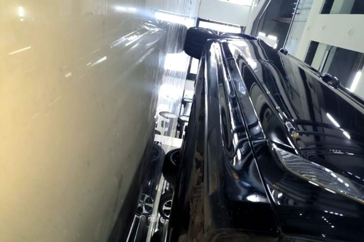 Used BMW 5 Series 2020 530Li Luxury Edition M Sport Package Right Side Sill