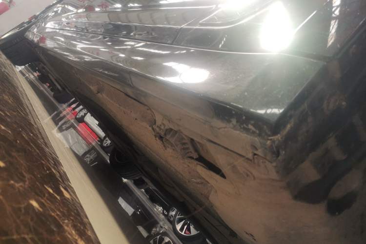 Used BMW 5 Series 2020 530Li xDrive Luxury Package Right Side Sill