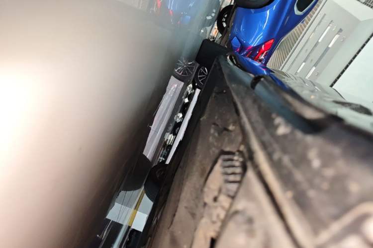 Used BMW 5 Series 2020 525Li M Sport Package Right Side Sill