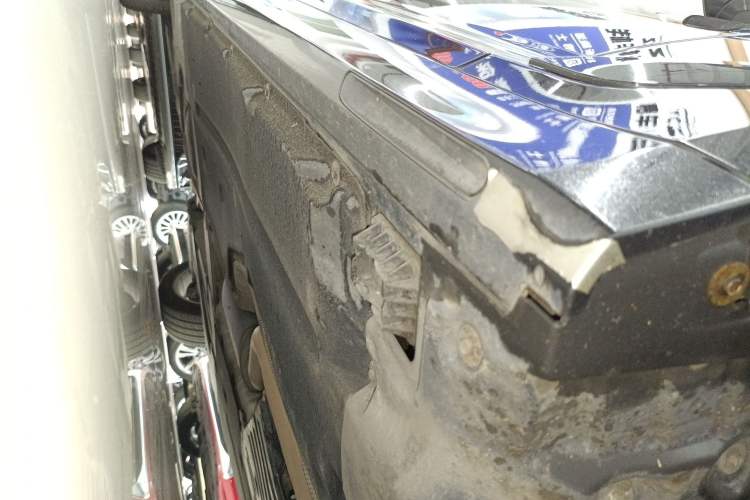 Used BMW 5 Series 2020 525Li Luxury Package Right Side Sill