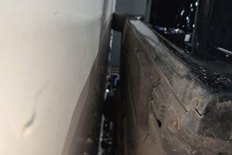 Used BMW 5 Series 2020 530Li Leading Model M Sport Package Right Side Sill