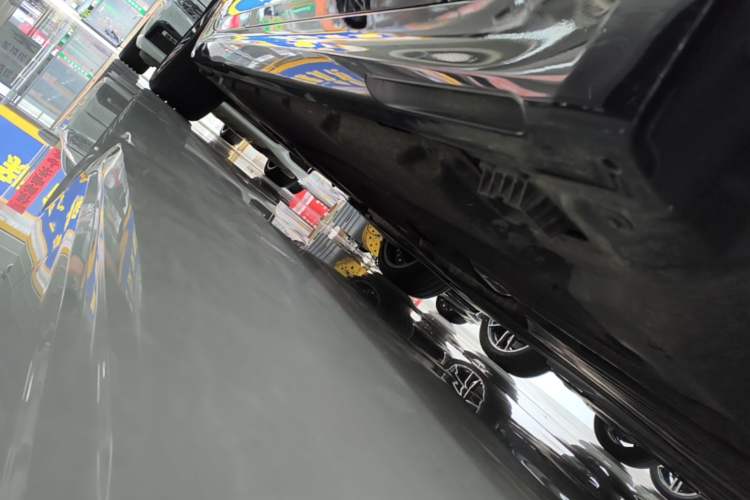 Used BMW 5 Series 2020 530Li Leading Model M Sport Package Right Side Sill