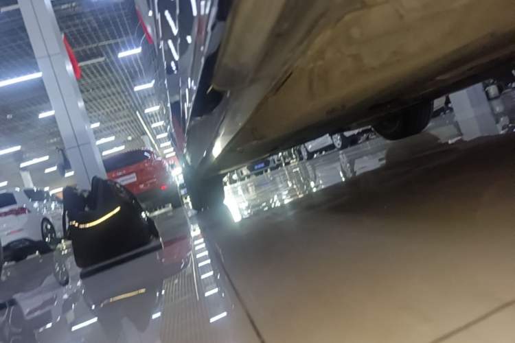 Used BMW 5 Series 2020 525Li M Sport Package Right Side Sill