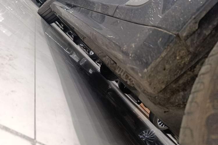 Used BMW 5 Series 2020 530Li Leading Model M Sport Package Right Side Sill