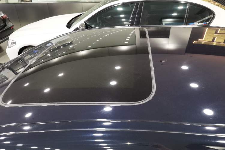 Used BMW 5 Series 2020 525Li M Sport Package Roof